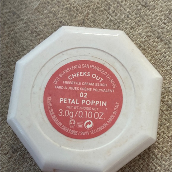 Pink Blush Compact - Picture 3 of 3